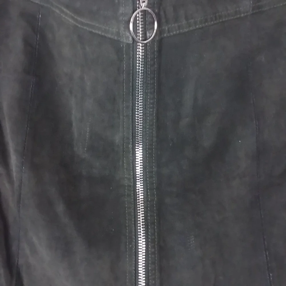 H&M Full Front Zip Leather Suede Mini Skirt Size Medium in Green‎ *flawed*
